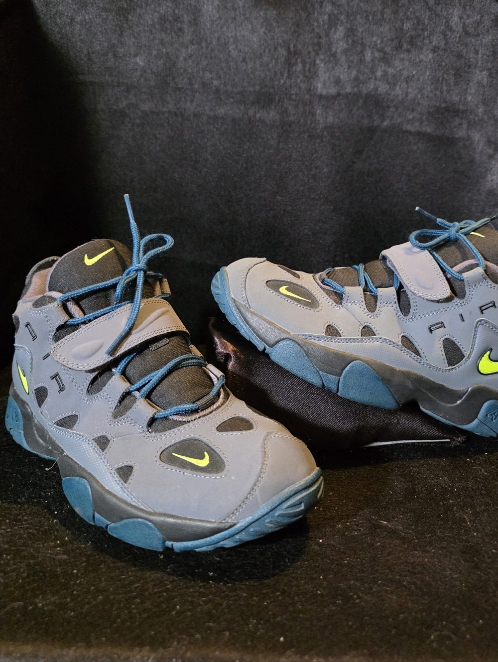Nike Kids Gray Sneakers with Neon Green Accents 7y/ Womens 8.5